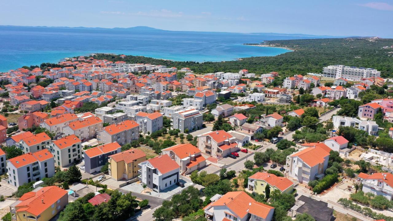 Apartments Tomy Novalja Kültér fotó