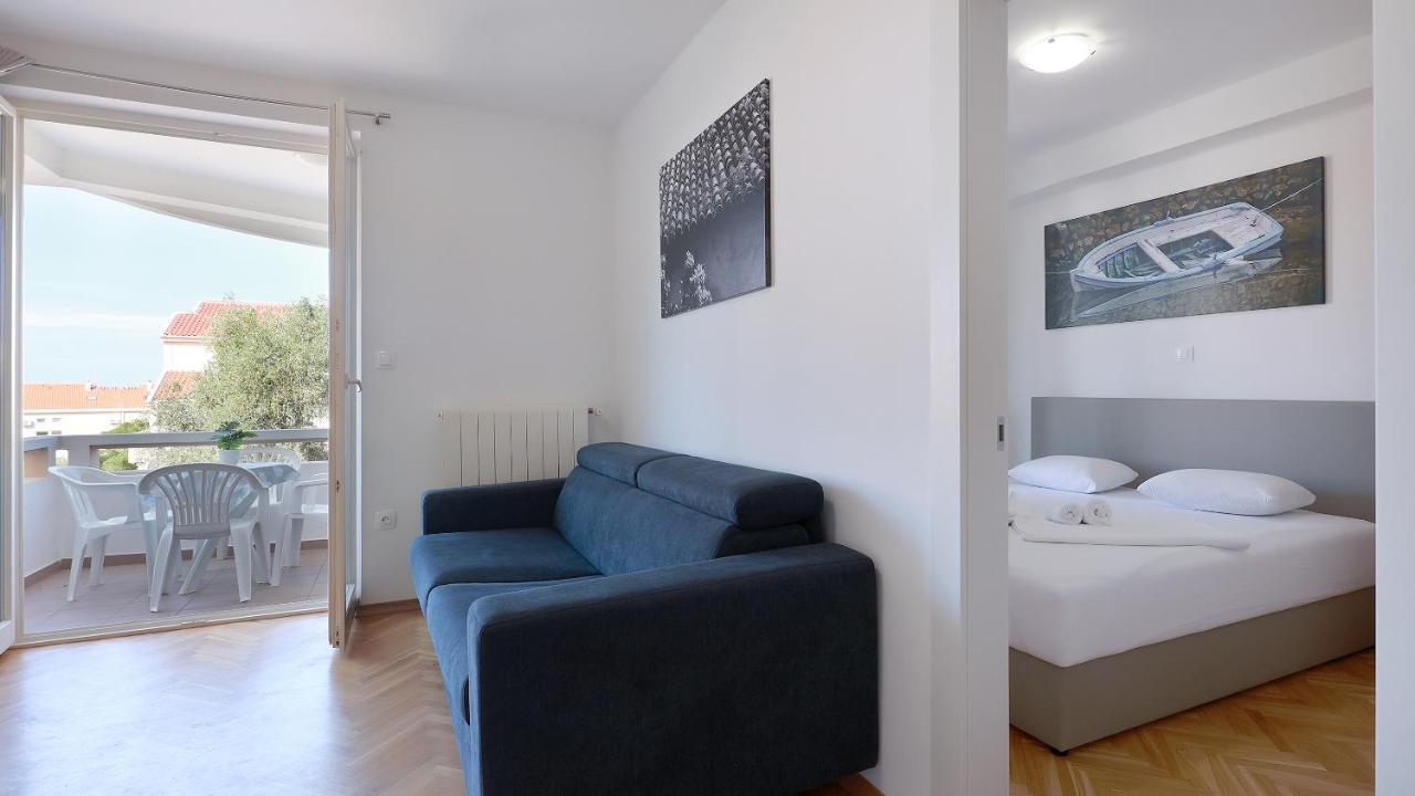 Apartments Tomy Novalja Kültér fotó