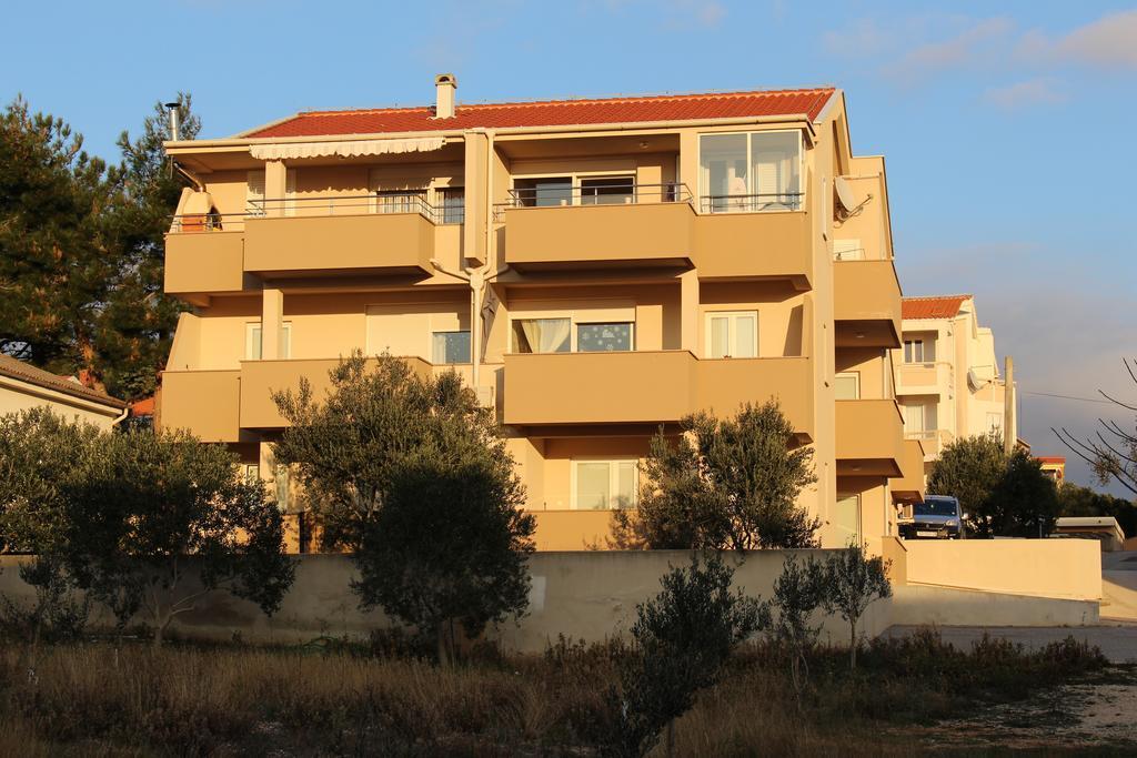 Apartments Tomy Novalja Kültér fotó