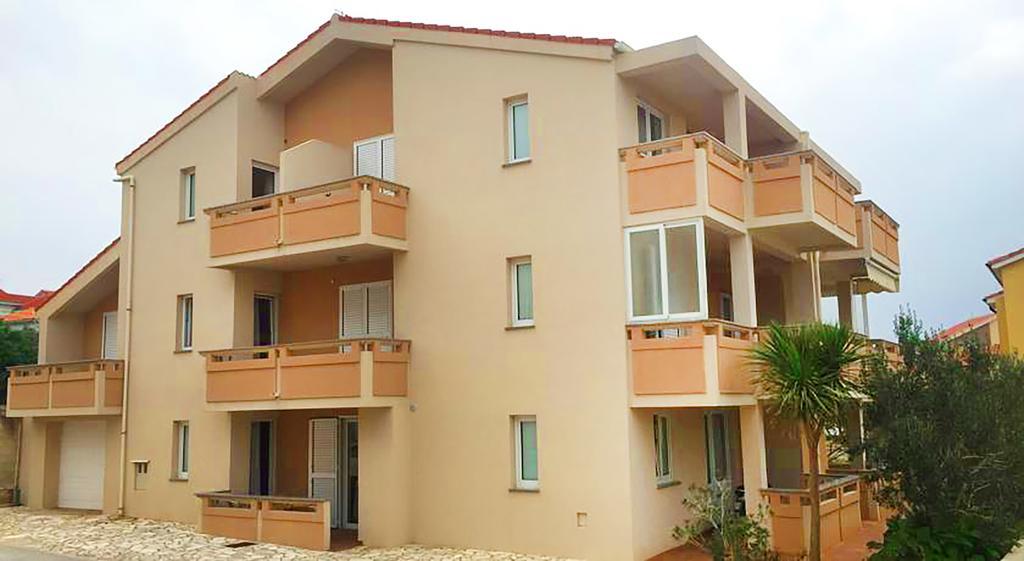 Apartments Tomy Novalja Kültér fotó
